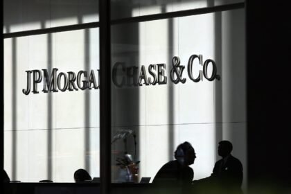Saham-Saham yang Mengguncang Pasar Pra-Pembukaan: JPM, BAC, IBM, AAPL