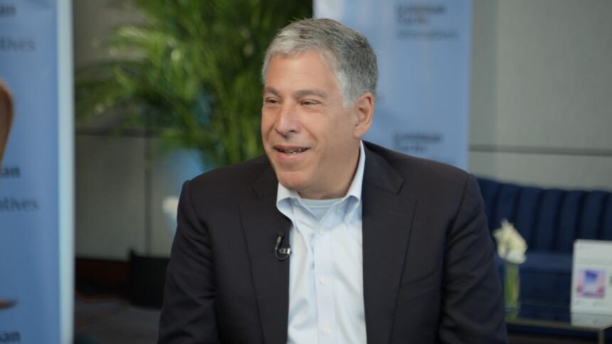 Goldman Sachs Amankan $70 Miliar dari Manajemen Aset untuk Verizon dan Lockheed Martin