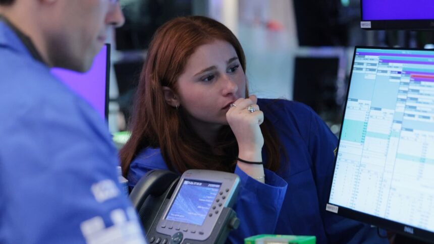 Aksi Saham Terbesar Setelah Jam Perdagangan: AAPL, AMZN, RIVN, RDDT