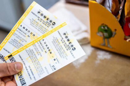 Jackpot Powerball Melonjak Jadi $567 Jutaâ€”Ini Dia yang Bisa Dibawa Pulang Pemenangnya!