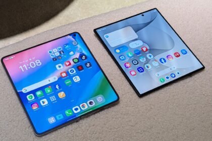 Layar Flex Titanium Samsung Galaxy Z Fold 8 Ultra Memukau, Namun Ada Pesaing yang Tetap Jadi Sang Raja Tanpa Lipatan