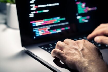 Siapa yang Menentukan Konten di Situs Anda?