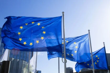 Uni Eropa Jatuhi Denda €890 Juta untuk Google Karena Pelanggaran Aturan Pasar Digital