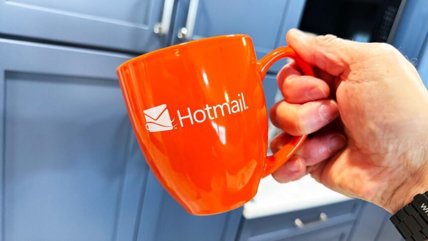 30 Tahun Berlalu, Alamat Email Hotmail Saya Masih Aktif, Tapi Jangan Harap Saya Membaca Pesan Anda!