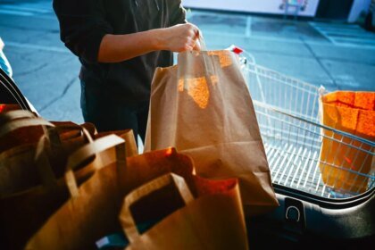 Paper Bag Bukan Solusi Berkelanjutan: Simak Hitungan yang Menjelaskannya!
