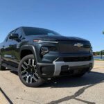 Mengapa Kendaraan Listrik Pikap Semua-Amerika dari Chevy Tidak Laku?