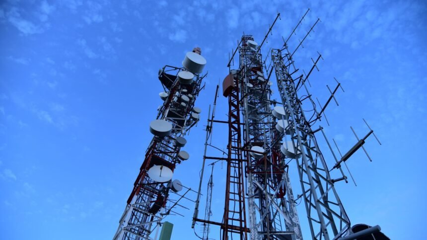 Vodafone Uji Coba Menara Robotik AI di Albania Bersama Humax: Menandai Masa Depan 5G dengan Antena Internal yang Fleksibel