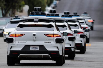 Robotaxi Memasuki Era Baru: Tantangan Terbesar Menanti!