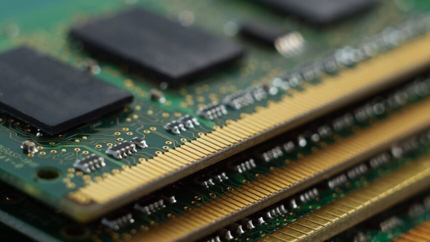 Harga SSD Diprediksi Masih Tinggi Hingga 2030 — Laporan Mengkhawatirkan Ungkap DDR5 RAM Kini Lima Kali Lebih Mahal dibanding Setahun Lalu