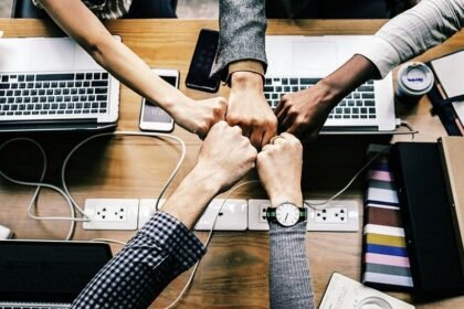 LinkedIn Permudah Proses Verifikasi Akun untuk Kurangi Penipuan dan Konten Berkualitas Rendah