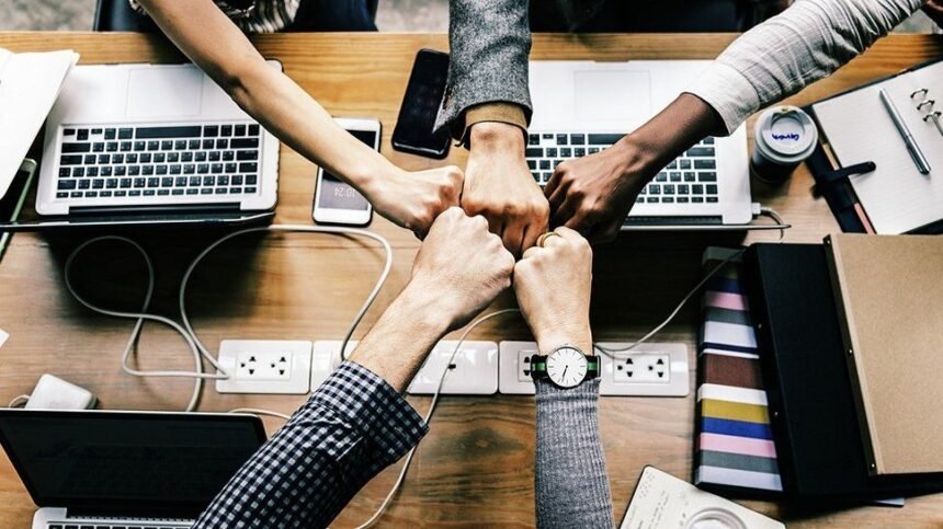 LinkedIn Permudah Proses Verifikasi Akun untuk Kurangi Penipuan dan Konten Berkualitas Rendah