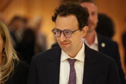 CEO Anthropic Siap Santap Malam Bersama Presiden Trump