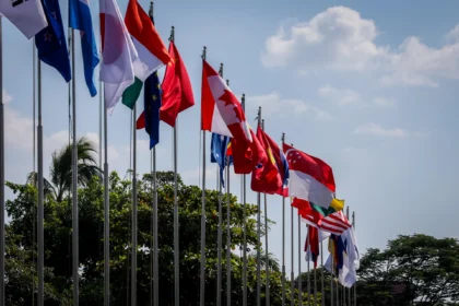 Membangun Asia Tenggara yang Lebih Terhubung dan Berkelanjutan