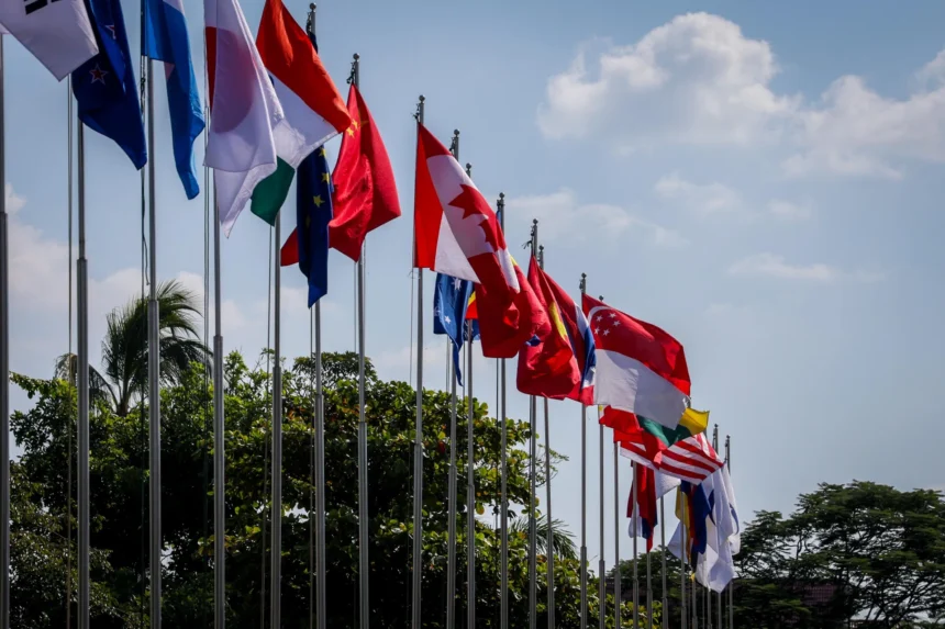 Membangun Asia Tenggara yang Lebih Terhubung dan Berkelanjutan