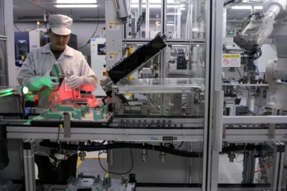 Aktivitas Pabrik Cina Melonjak di Bulan September Berkat Ledakan AI