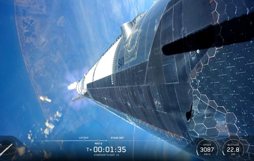 Roket Starship SpaceX Akhirnya Sukses Capai Orbit Perdana!