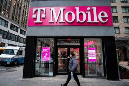 Bursa Telecom Tergerus: Pembicaraan Membangun Ikatan Strategis di Antara TMUS, VZ, T, CCI, dan TEVA