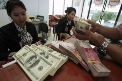 Rupiah dan Mata Uang Asia Menguat Setelah The Fed Pertahankan FFR