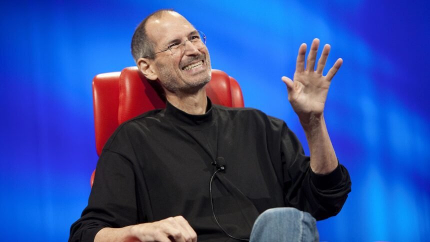 Steve Jobs: Sentuhan Layar Sentuh yang Membuat Anda Merasa 'Lelah' — Serangan Pedas di Balik Perubahan Strategi PC Rivalnya