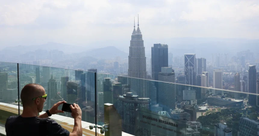 Lima Hal Penting dari Pertumbuhan PDB Q3 Malaysia: Perdagangan dan Inflasi Terkini