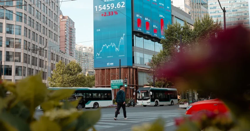 Runtuhnya Pasar Saham China Capai US$3,5 Triliun, Laba Anjlok dan Stimulus Besar Belum Terlihat