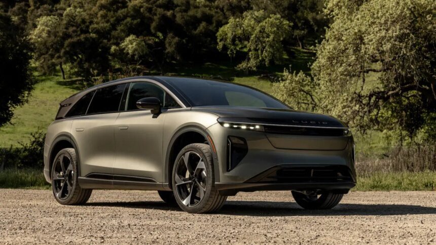 Produksi Kendaraan Listrik Lucid Motors Turun ke Level Terendah dalam Hampir Dua Tahun