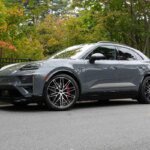 Porsche Macan Turbo Listrik: Momen Kontroversial di Dunia Otomotif!