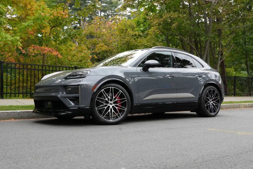 Porsche Macan Turbo Listrik: Momen Kontroversial di Dunia Otomotif!